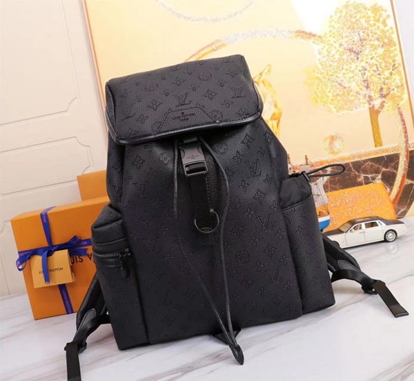 ルイヴィトンバッグ正面デザイン